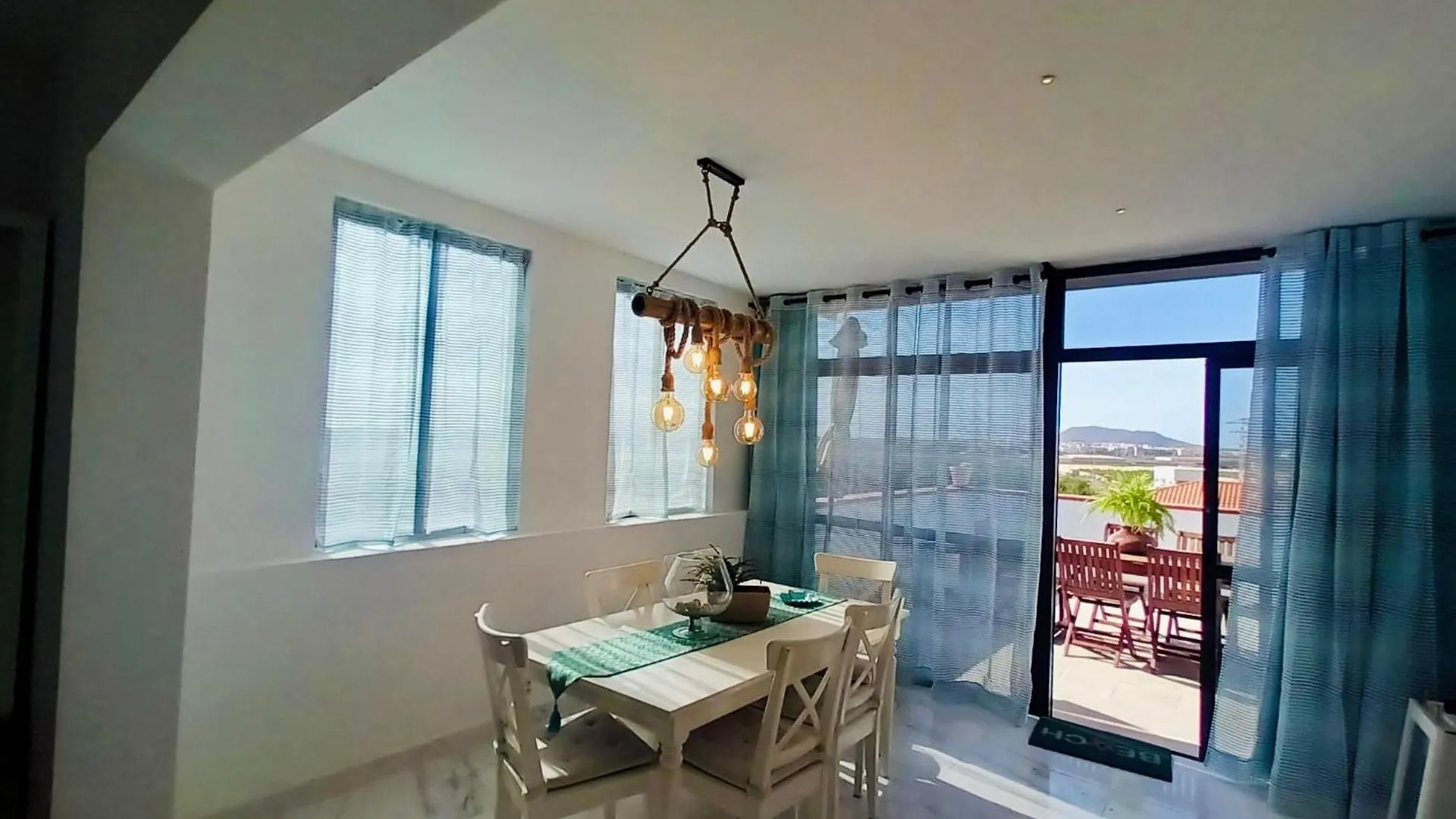 Ocean View Holiday Home 阿罗纳