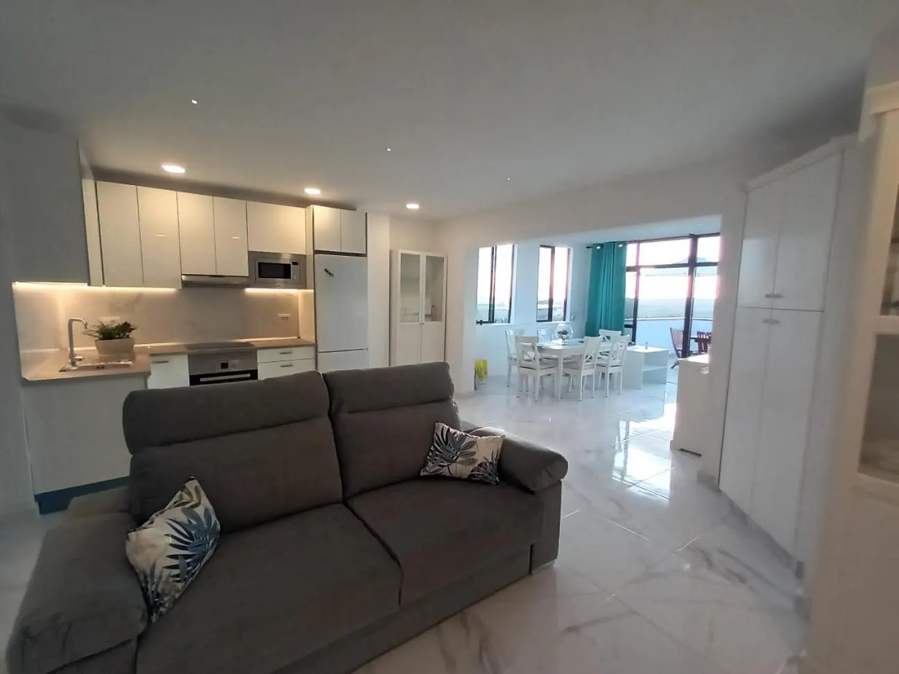 公寓 Ocean View Holiday Home 阿罗纳